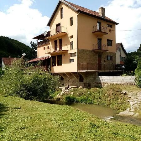 Guesthouse Smiljanic Slavkovica Екстериор снимка