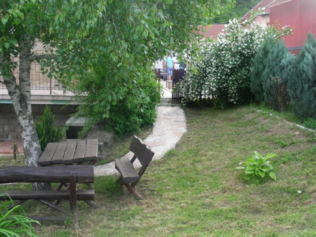 Guesthouse Smiljanic Slavkovica Екстериор снимка